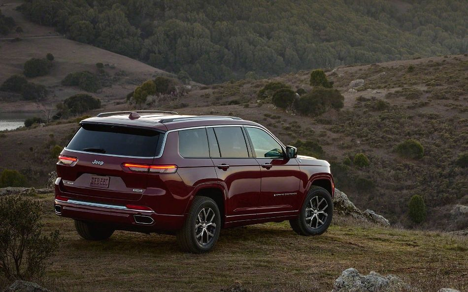 Revisión del Jeep Grand Cherokee L: el epítome del lujo y la potencia