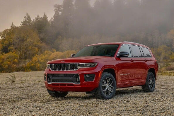 Revisión del Jeep Grand Cherokee L: el epítome del lujo y la potencia Foto 3