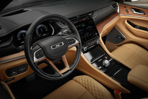 Revisión del Jeep Grand Cherokee L: el epítome del lujo y la potencia Foto 5