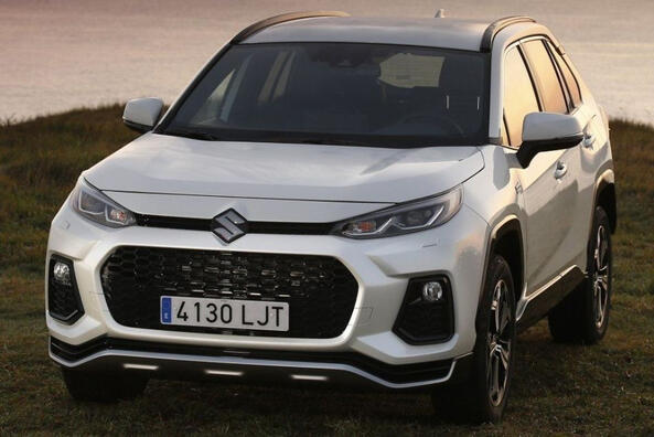 Descripción general del crossover híbrido con tracción total Suzuki Across