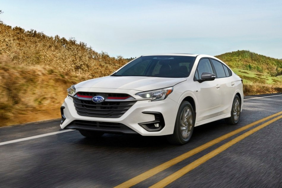 Revisión del sedán actualizado con tracción total Subaru Legacy