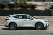 Revisión de la segunda generación del crossover Lexus NX. foto 4