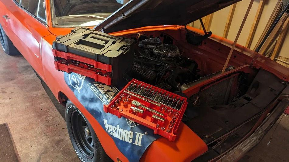 ¿Qué herramienta debería haber en el coche?