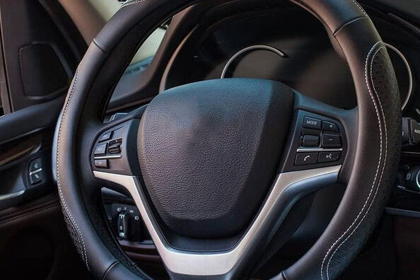 Cómo elegir una funda para el volante del coche