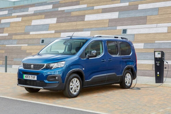 Análisis de la furgoneta compacta eléctrica Peugeot e-Rifter