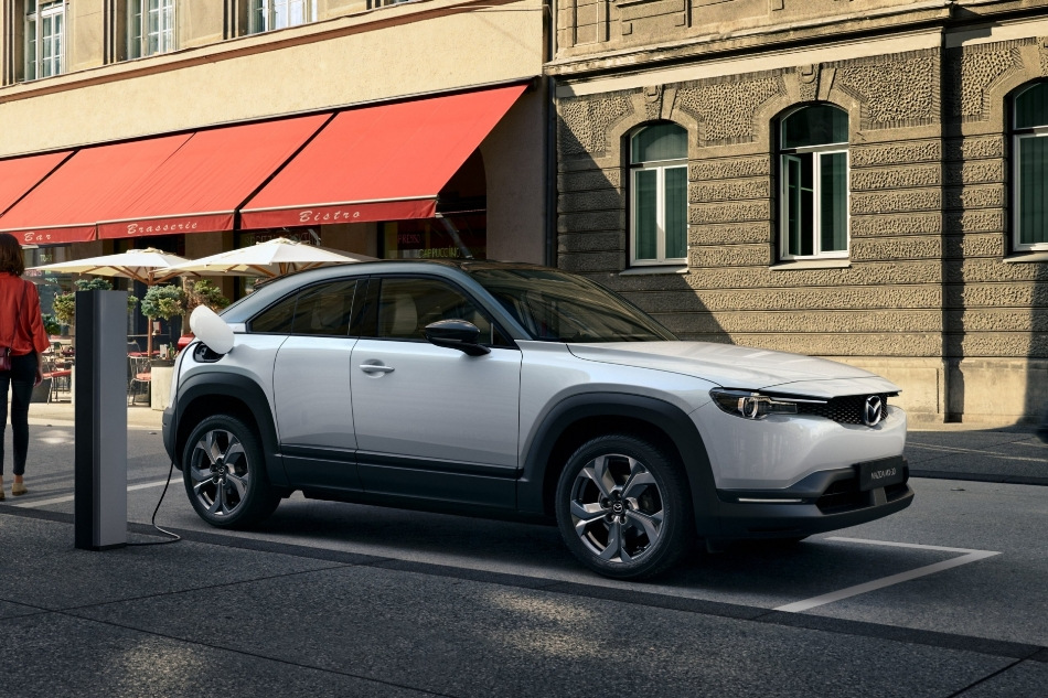 La primera generación del crossover eléctrico Mazda MX-30
