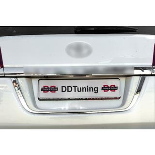 Moldura sobre la matrícula OEM (2016+) Toyota Land Cruiser 200 2007-2021 foto 3