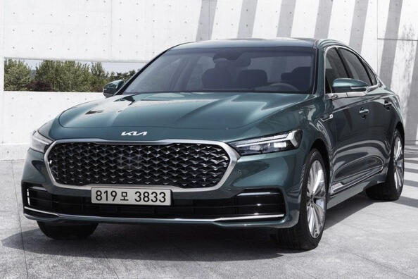 Revisión del sedán KIA K9