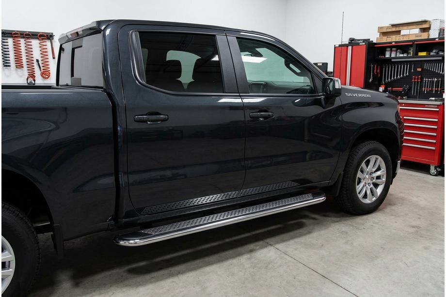 Chevrolet Silverado 2019- Estribos Laterales Maydos V2 (2 uds., Aluminio) Image