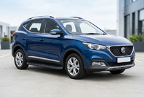 MG ZS 2017-2024 Estribos Laterales Tayga Black (2 uds., Aluminio) foto 1
