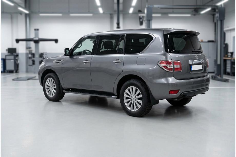 Nissan Armada 2016-2024 Estribos Laterales Bosphore Black (2 uds., Aluminio) Image