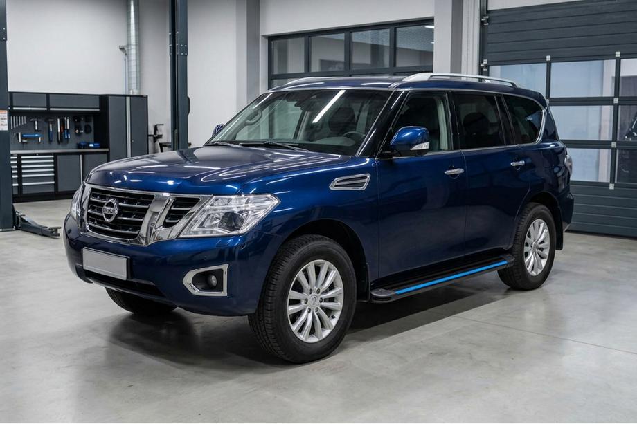 Nissan Armada 2016-2024 Estribos Laterales Maya Blue (2 uds., Aluminio) Image