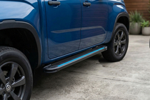 Volkswagen Amarok 2022- Estribos Laterales Maya Blue (2 uds., Aluminio) foto 1