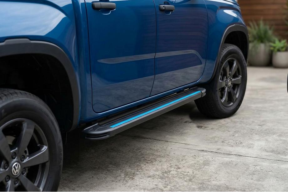 Volkswagen Amarok 2022- Estribos Laterales Maya Blue (2 uds., Aluminio) Image