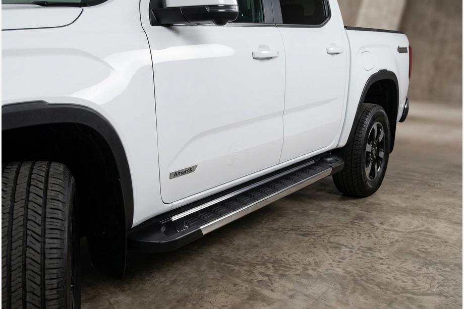 Ford Ranger 2022- Estribos Laterales RedLine V1 (2 uds., Aluminio) Image