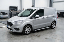 Ford Courier 2014-2023 Estribos Laterales Shining V1 (2 uds., Aluminio) foto 1