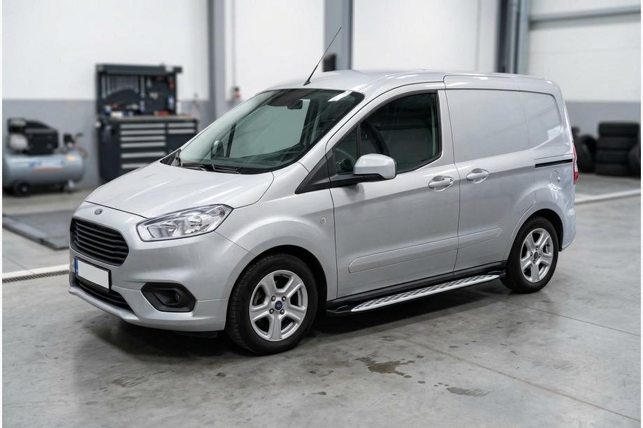 Ford Courier 2014-2023 Estribos Laterales Shining V1 (2 uds., Aluminio) Image