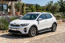 Kia Stonic 2017- Estribos Laterales Shining V1 (2 uds., Aluminio) foto 1
