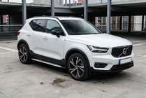 Volvo XC40 2018- Estribos Laterales Shining V1 (2 uds., Aluminio) foto 1