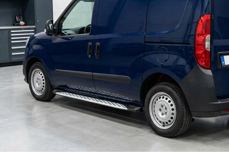 Fiat Doblo II 2010-2022 Estribos Laterales Shining V1 (2 uds., Aluminio) Foto 1