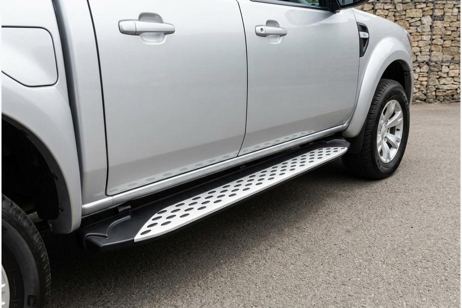 Ford Ranger 2007-2011 Estribos Laterales Shining V1 (2 uds., Aluminio) Image