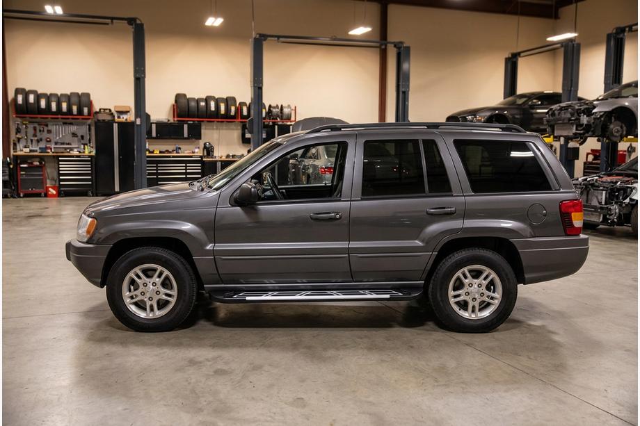Jeep Grand Cherokee WJ 1999-2004 Estribos Laterales Sunrise (2 uds., Aluminio) Foto 1