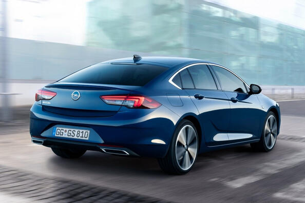 Opel Insignia Grand Sport: revisión del liftback actualizado Foto 4