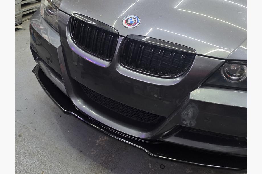 BMW 3 Series E90/E91 2005-2011 Emblema Aniversario 82mm (Frontal) Foto 3
