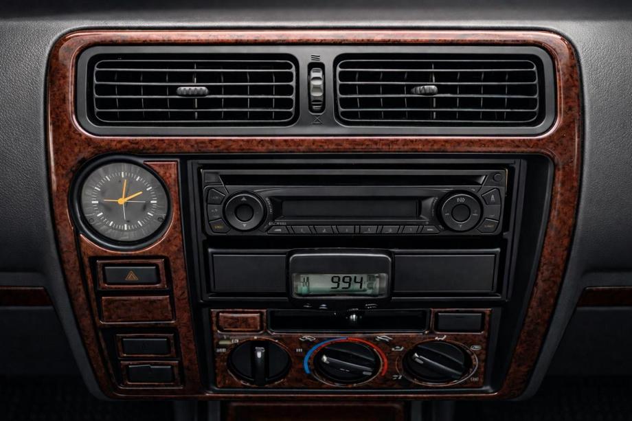 Toyota Land Cruiser 90 Prado 1996-2002 Cubierta de salpicadero V2 Image