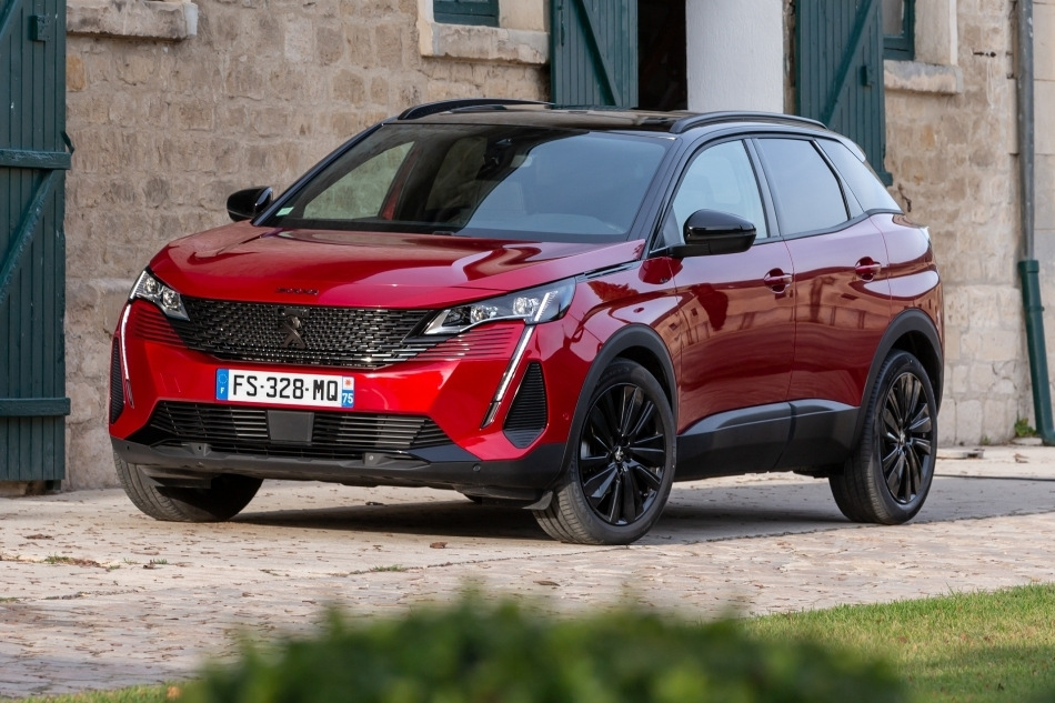 Revisión del crossover Peugeot 3008 actualizado de segunda generación.