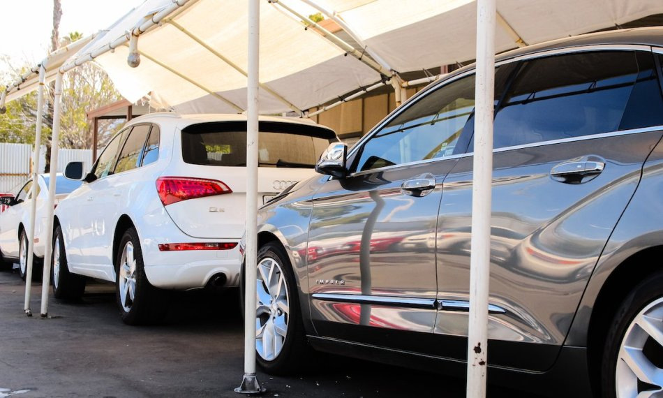 Cómo guardar correctamente un coche al aire libre