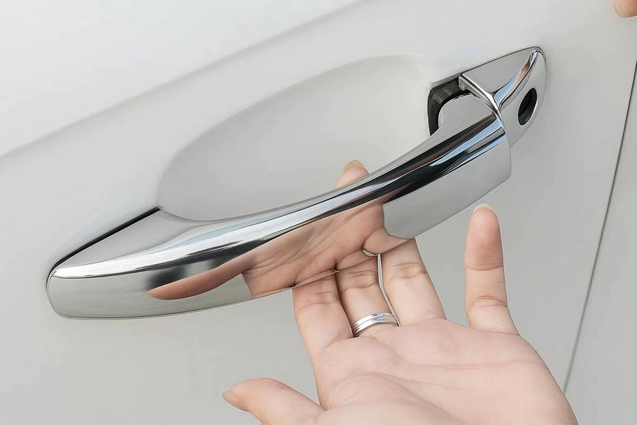 Audi Q3 2011-2019 Cubiertas cromadas para manijas sin botones (4 uds., acero inoxidable) Foto 2