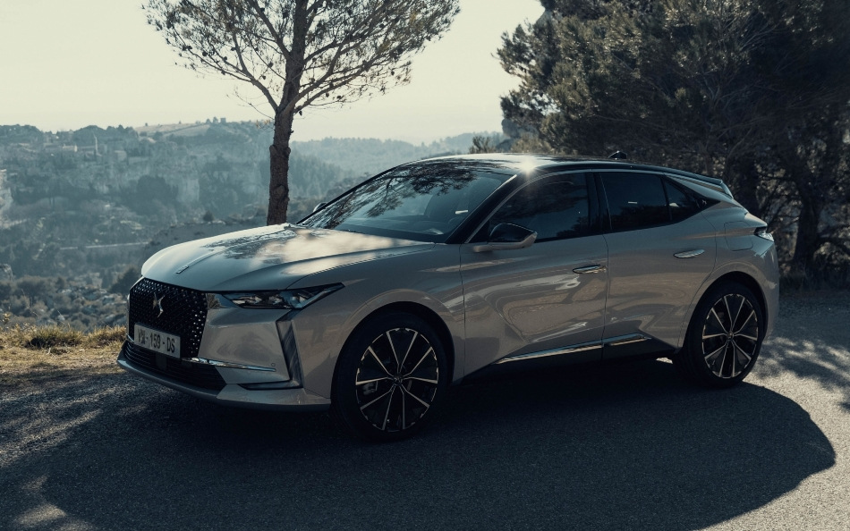 DS 4 de segunda generación: un hatchback elegante y práctico