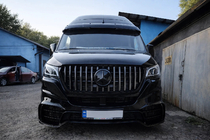 Mercedes Sprinter W907/W910 2018- Parachoques delantero con rejilla V2 (AMG) foto 1