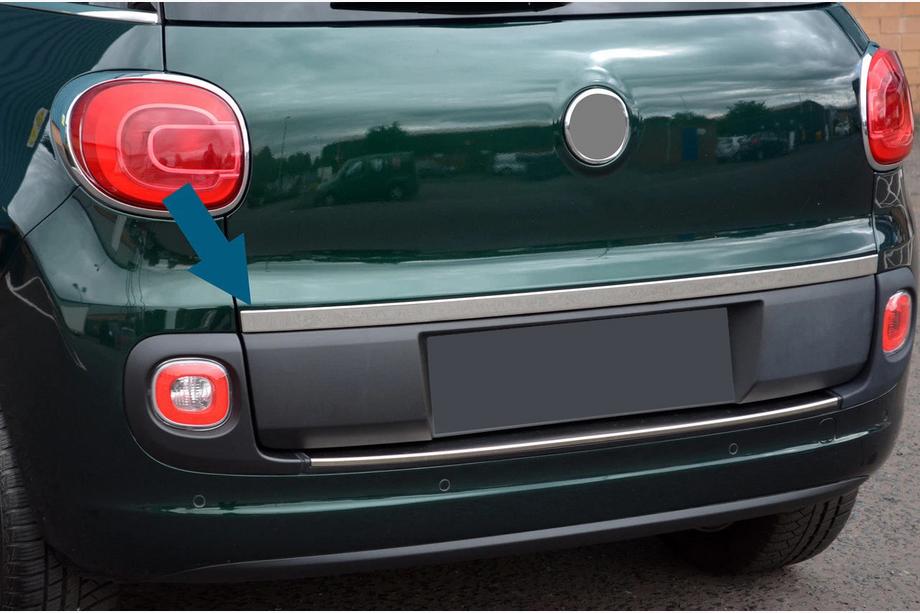 Fiat 500/500L 2013-2022 Moldura sobre la matrícula (para 500L, acero inoxidable) Image