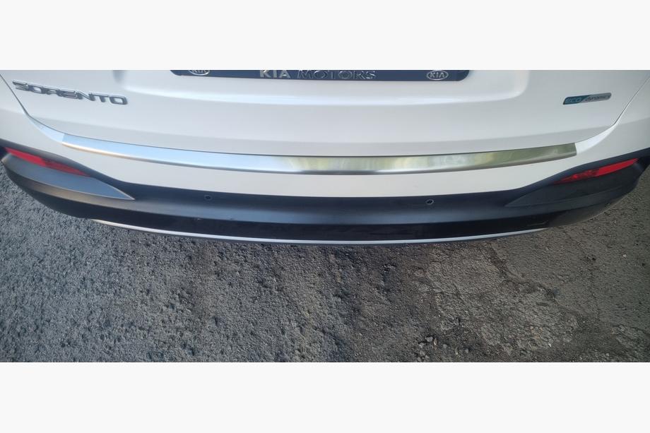 Kia Sorento III UM 2014-2020 Protector de parachoques trasero Carmos acero inoxidable Foto 1