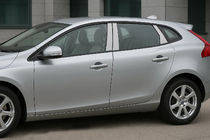 Volvo V40 2012- Cubiertas de pilares de puerta en acero inoxidable foto 1