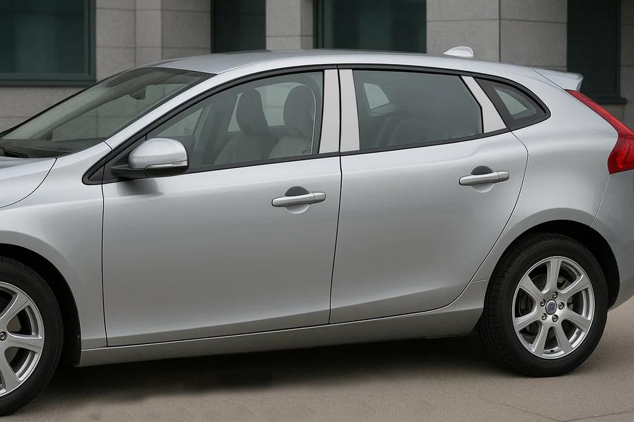 Volvo V40 2012- Cubiertas de pilares de puerta en acero inoxidable Image