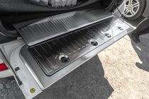 Toyota Land Cruiser 200 2007-2021 Juego de insertos de maletero en acero inoxidable foto 1