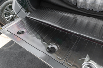 Toyota Land Cruiser 200 2007-2021 Juego de insertos de maletero en acero inoxidable foto 2