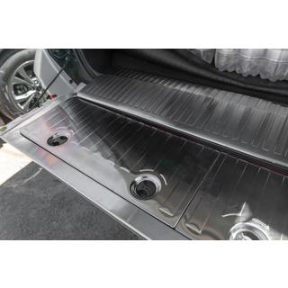 Juego de insertos de maletero en acero inoxidable Toyota Land Cruiser 200 2007-2021 foto 2