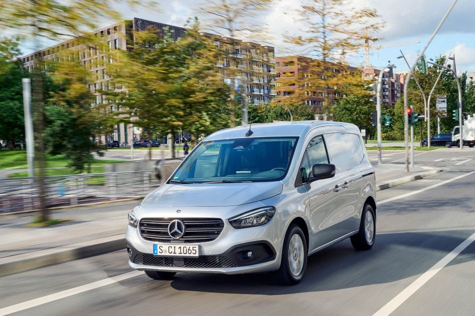 Vista general de la furgoneta urbana compacta Mercedes-Benz Citan Furgon