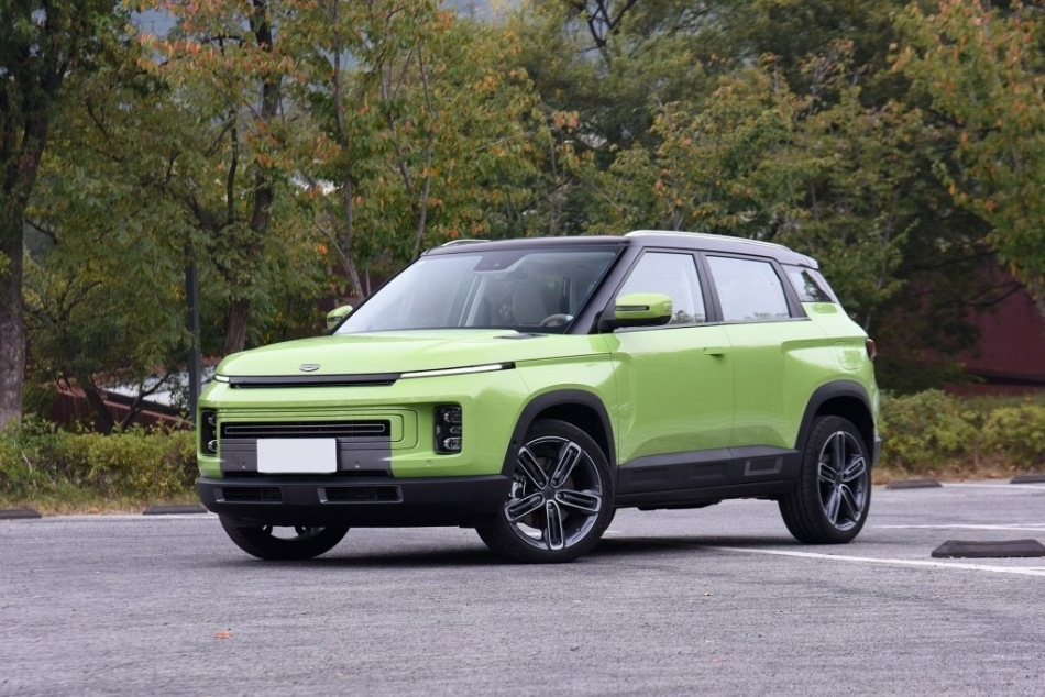 Geely ICON: crossover híbrido elegante y tecnológico