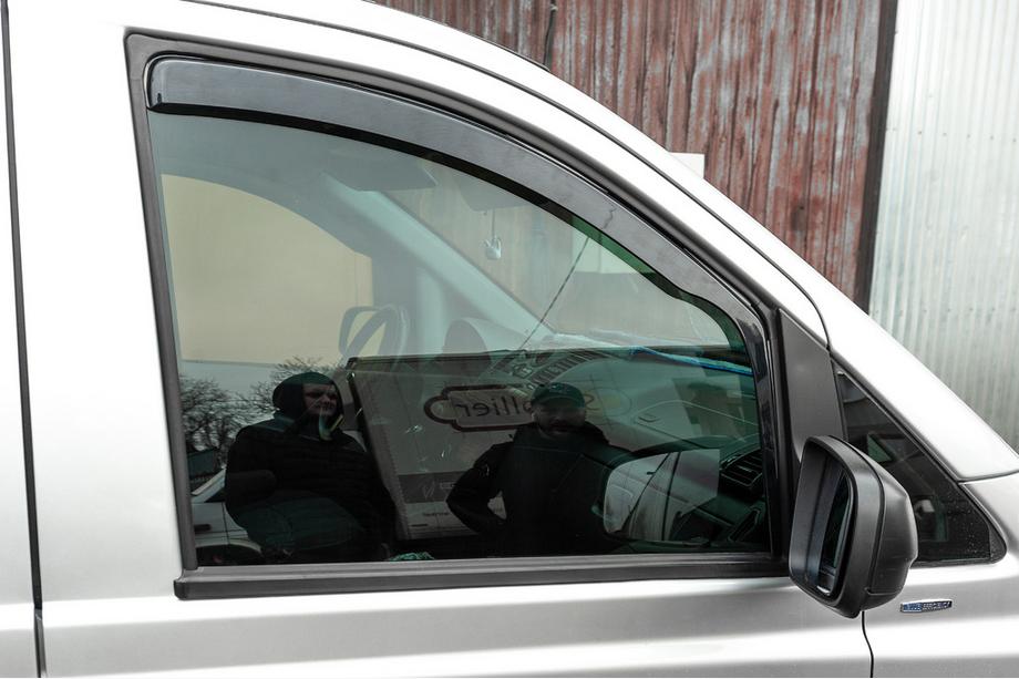 Mercedes Vito W639 2004-2014 Deflectores de viento insertables Niken Luxury (2 uds) Foto 2