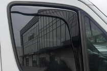 Mercedes Sprinter W906 2006–2018 Deflectores de viento insertables Niken Luxury (2 uds) foto 1