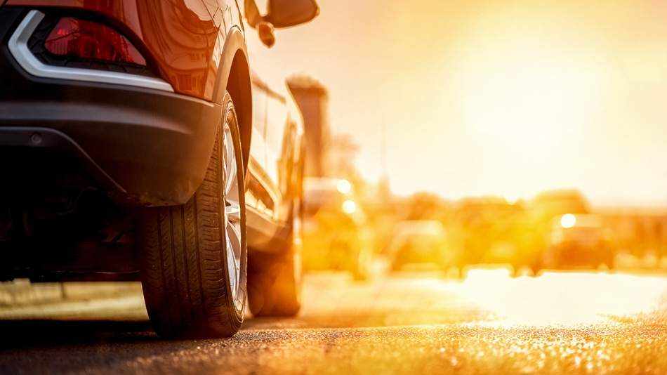 ¿Cómo proteger la pintura del coche del sol?