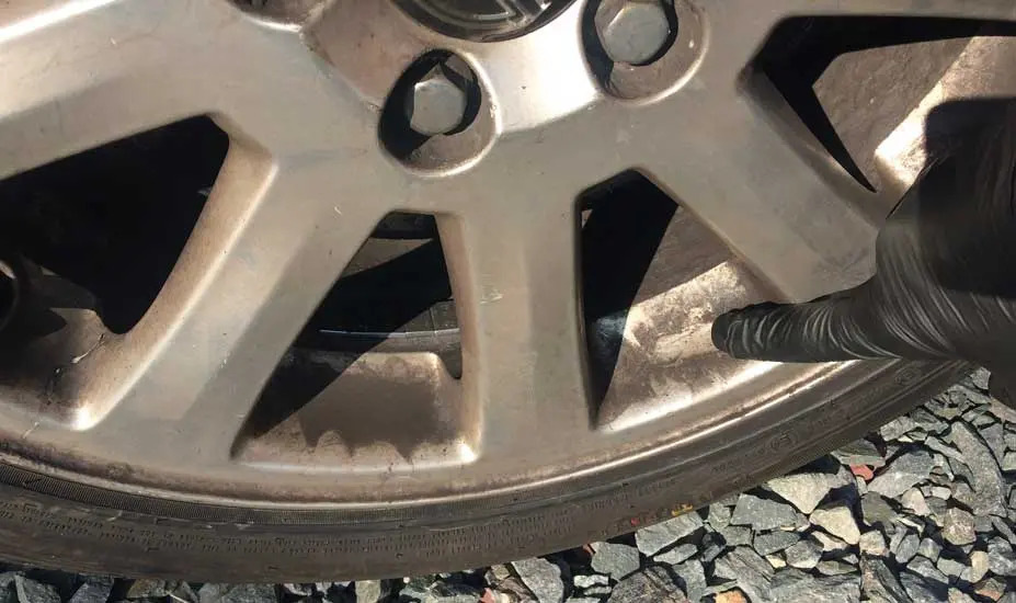 Polvo de frenos: el enemigo invisible de tu coche