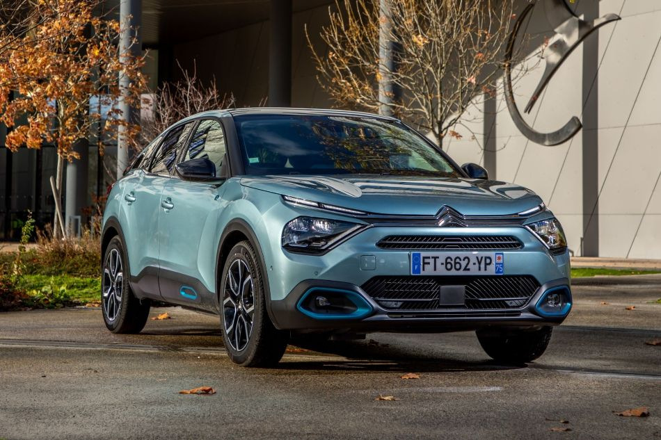 Revisión del hatchback cruzado eléctrico Citroen e-C4