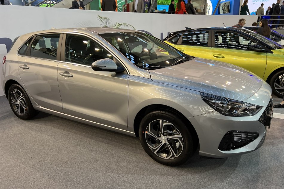 Revisión del hatchback actualizado Hyundai i30 de tercera generación