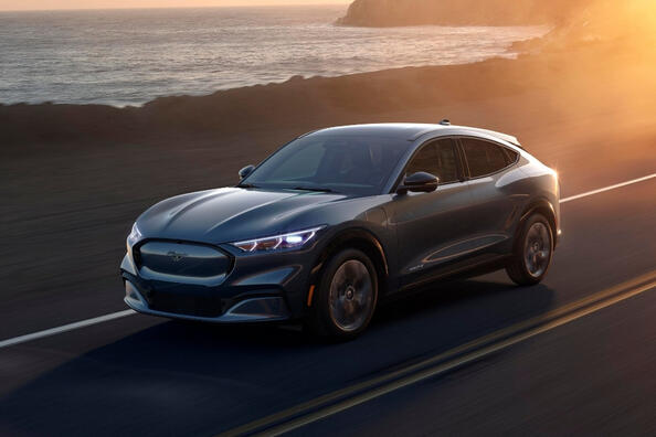 Ford Mustang Mach-E: una revisión del crossover eléctrico de alto rendimiento Foto 2